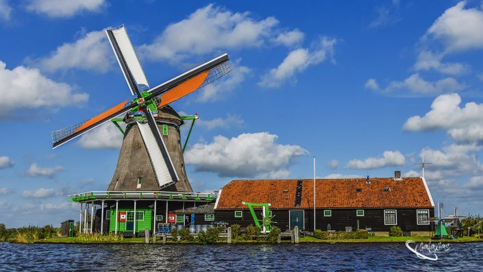 Windmolen was taken in the Netherlands